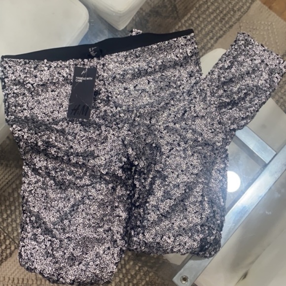 H&M sequin pants - Picture 2 of 5